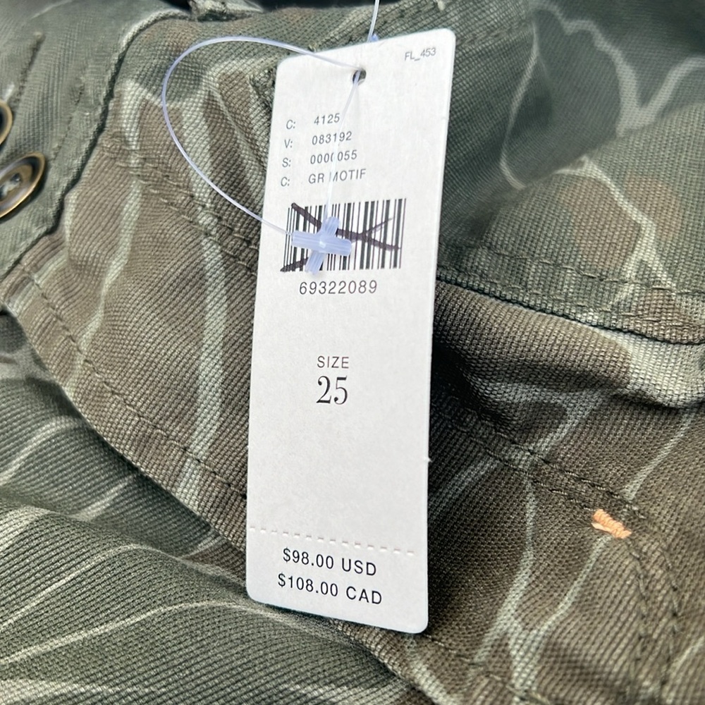 Anthropologie Pilcro The Wanderer Camo Floral Print Shorts - Picture 4 of 9
